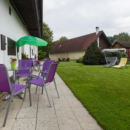 M Apartment Kladenske Rovne