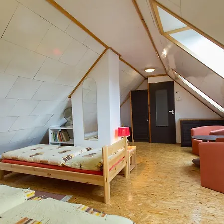 M Apartment Kladenske Rovne